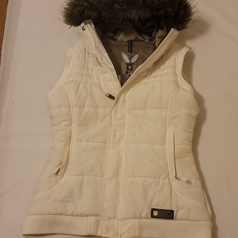 Burton puffer vest size small.